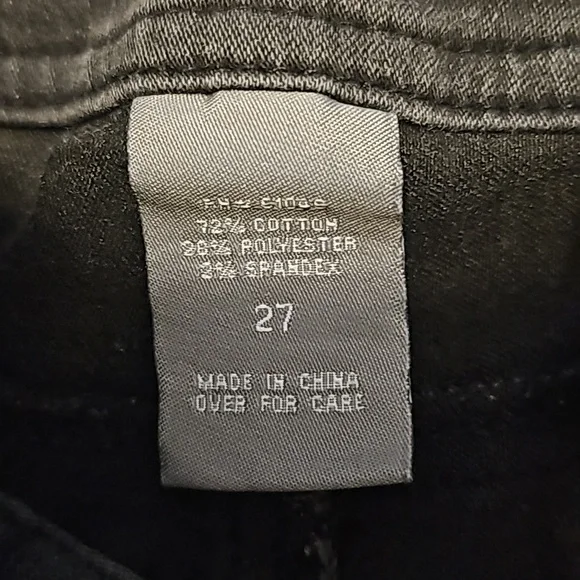 Black shorts - Picture 2 of 3